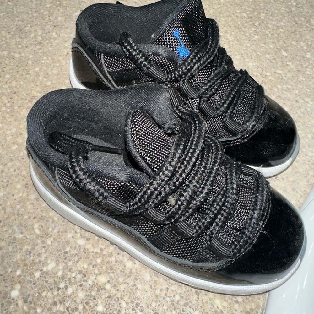 Jordan Kids Black and Blue Sneakers
